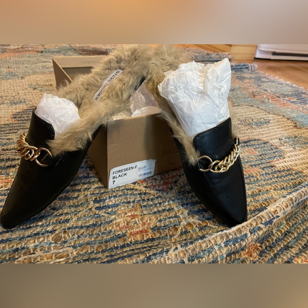 Steve Madden slip ons sz 7